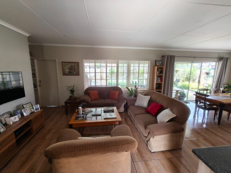 3 Bedroom Property for Sale in Waterkloof East North West